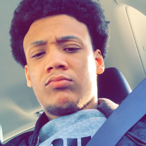 Meet your Posher, Justin - Picture 2 of 2